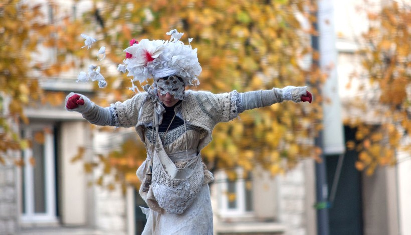 LES PAS SAGES ERRENT