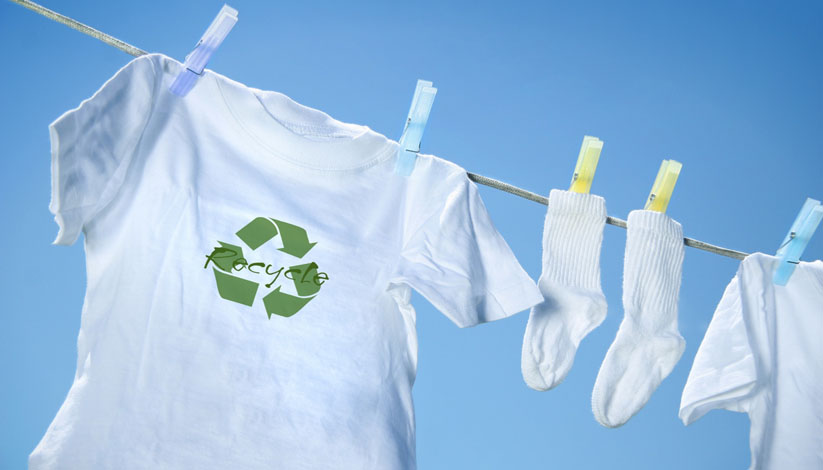 LA COLLECTE DE VIEUX VÊTEMENTS