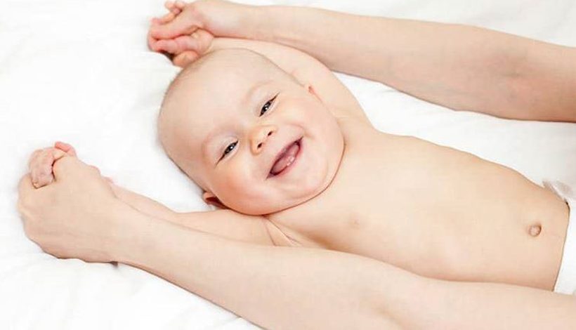 LE MASSAGE DU BEBE