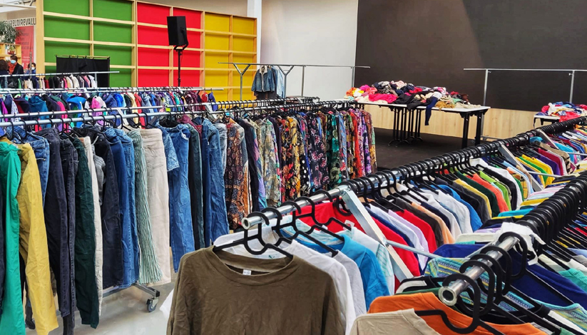 LA PLUS GRANDE FRIPERIE OMF VINTAGE